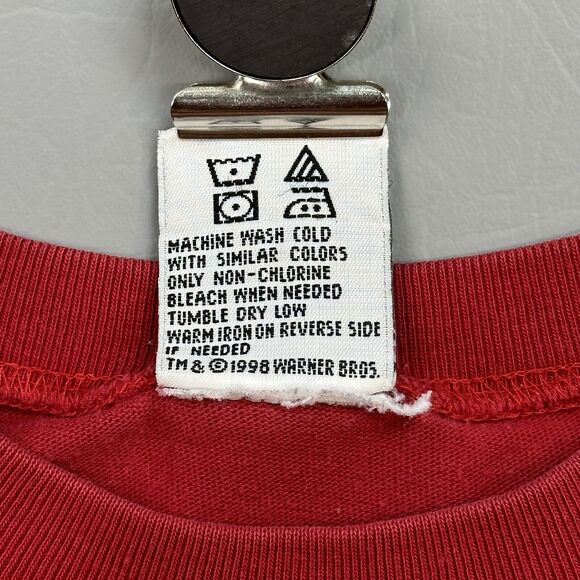 Vintage Looney Tunes Shirt Mens Small Red Sylvester Tweety Bird Bowl Pocket Tee - Picture 6 of 15